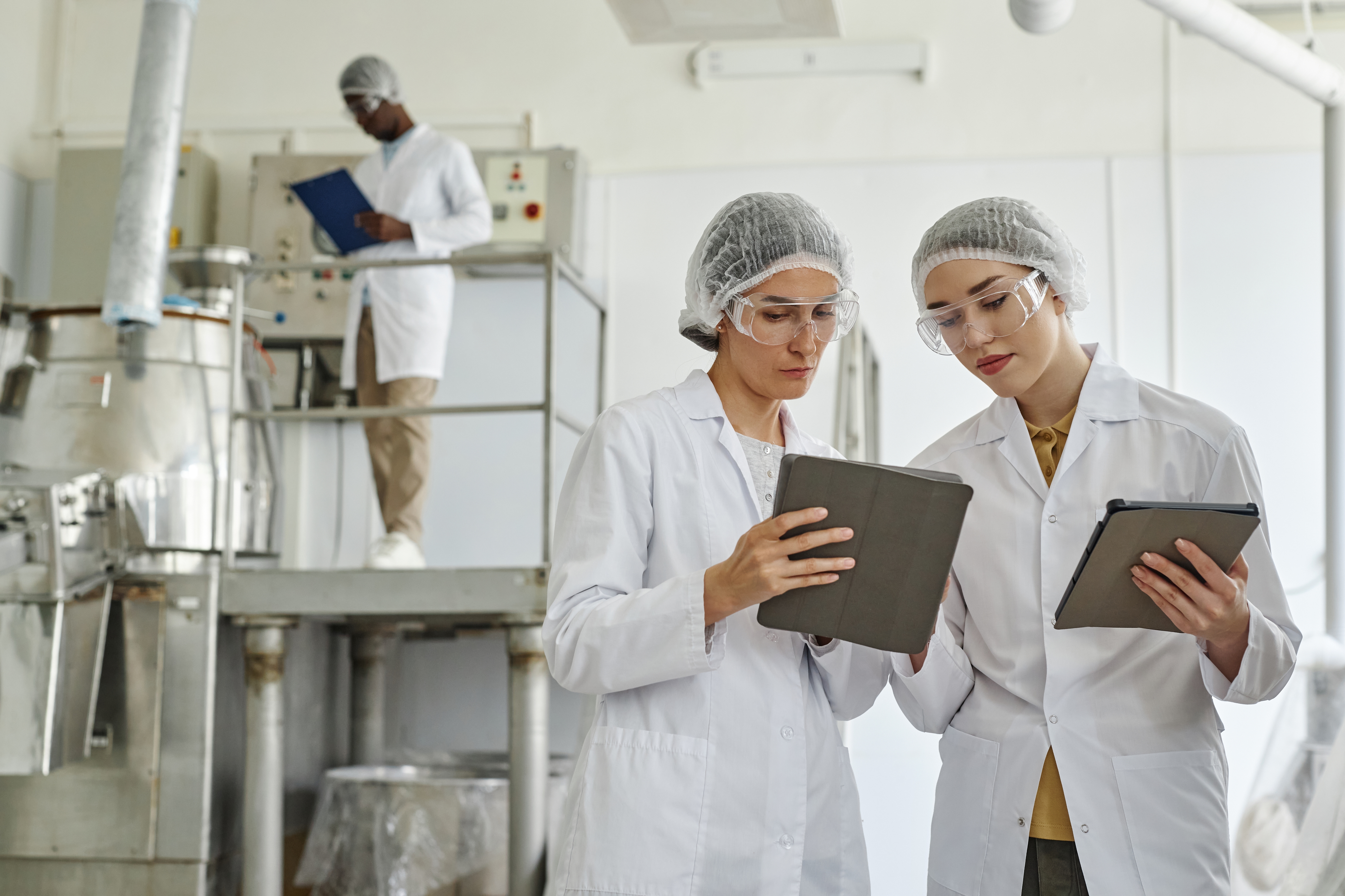Manifest Labs quality control team in the cleanroom